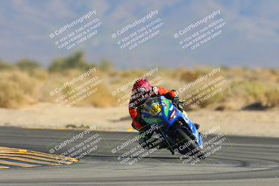 media/Nov-17-2024-CVMA (Sun) [[1fec520723]]/Race 8-Formulw LW Twins SHOOTOUT/